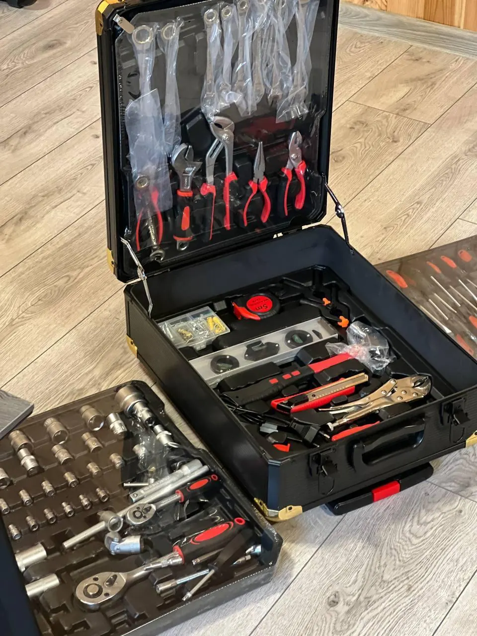 Професійний набір інструментів WMC TOOLS у валізі — 408 предметів із тріскачкою для ремонту та сервісу